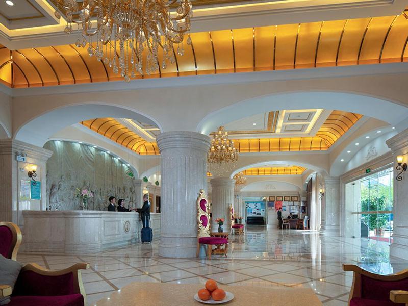 Vienna International Hotel Lijiang Yuxue Avenue מראה חיצוני תמונה